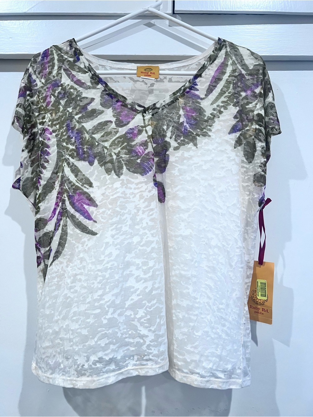 Ruby Rd. White Short Sleeve V-Neck Top with Olive & Purple Leaf Print